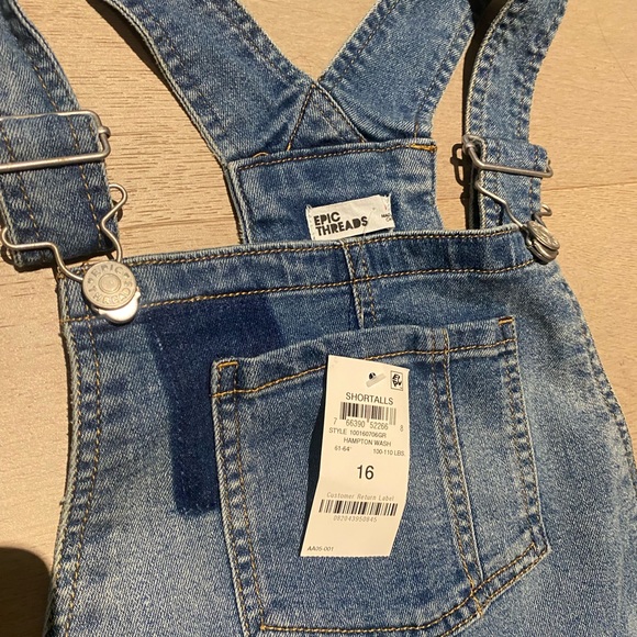 Jumper with ripped detailing new with tags - Picture 3 of 3
